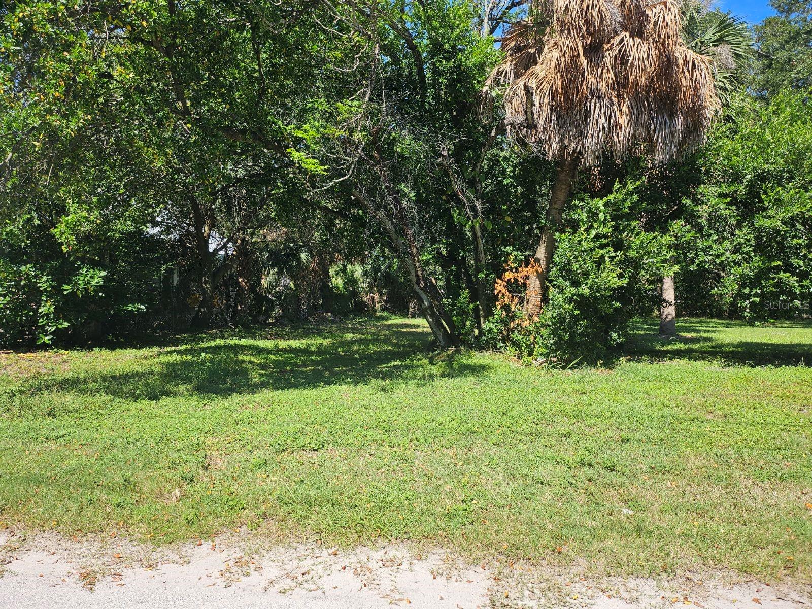 Photo 4 of 6 of 2710 E 10TH AVENUE land