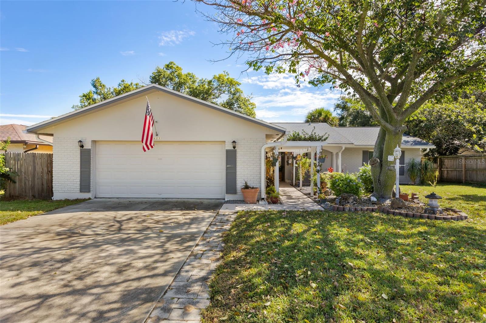 623 GREEN MEADOW AVENUE