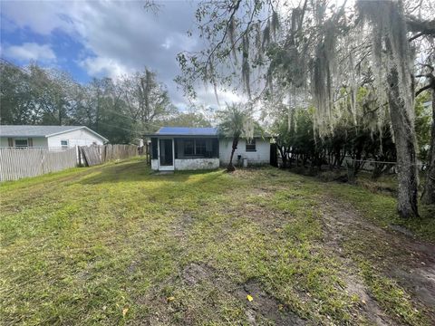 A home in LAKELAND