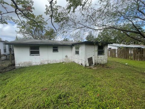 A home in LAKELAND