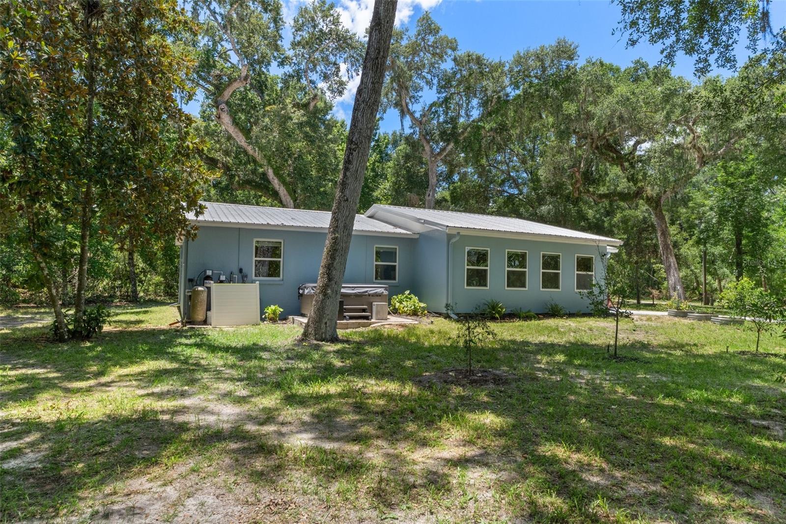 HAMPTON POINT UNREC AKA LOS LOBOS - Residential