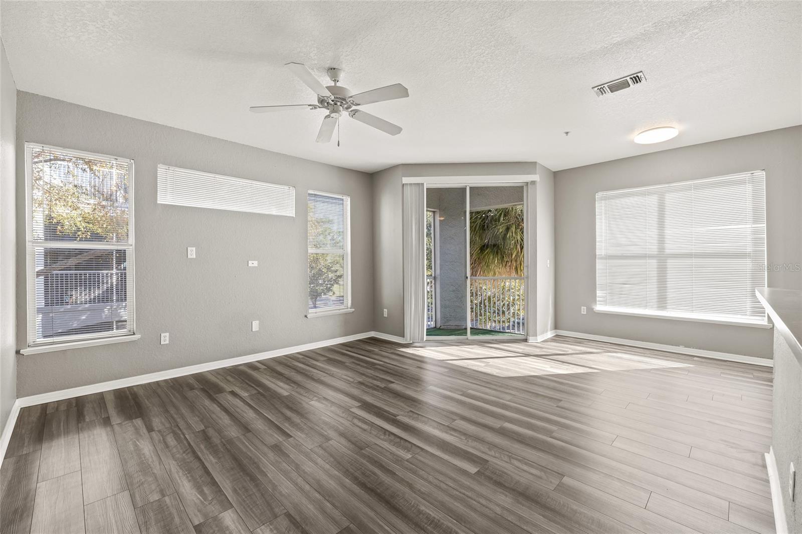 ALLEGRO PALM A CONDO - Residential Lease