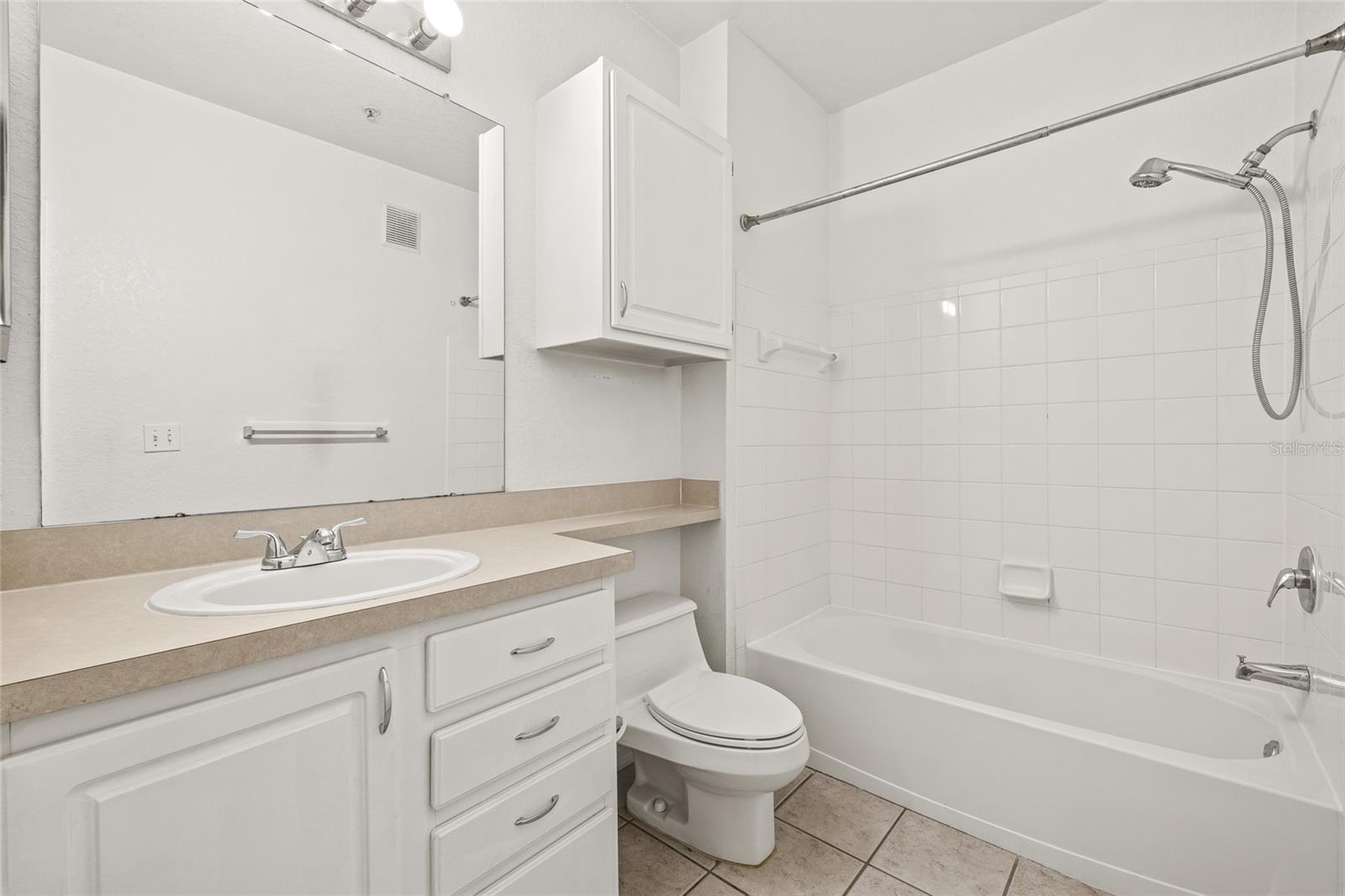 ALLEGRO PALM A CONDO - Residential Lease