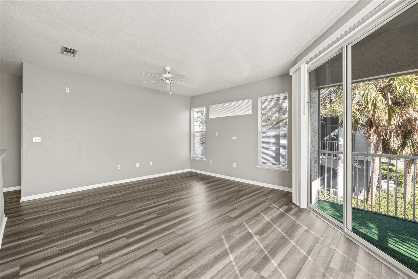 ALLEGRO PALM A CONDO - Residential Lease