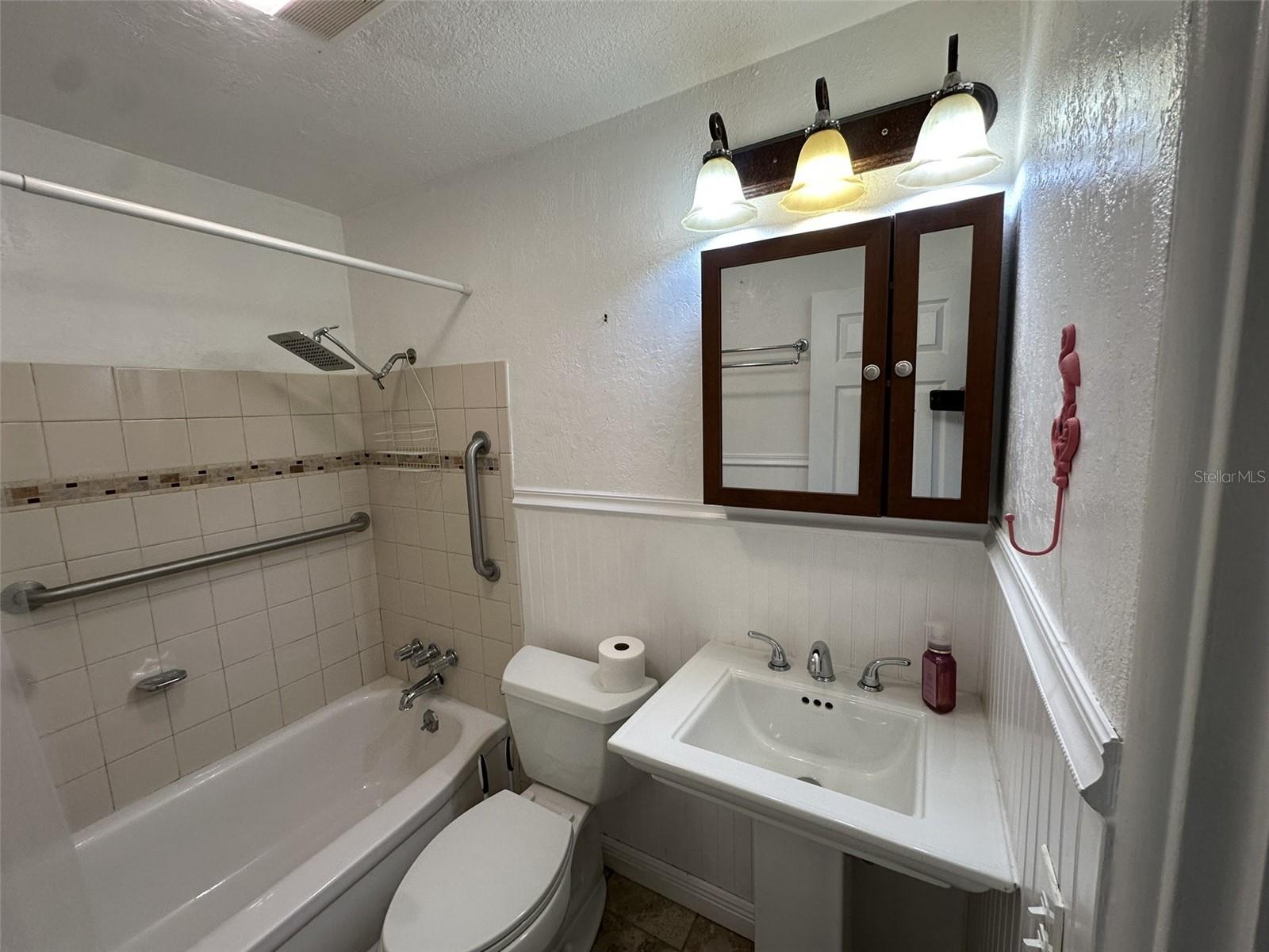 CLEARVIEW OAKS BLDG 18 - Residential