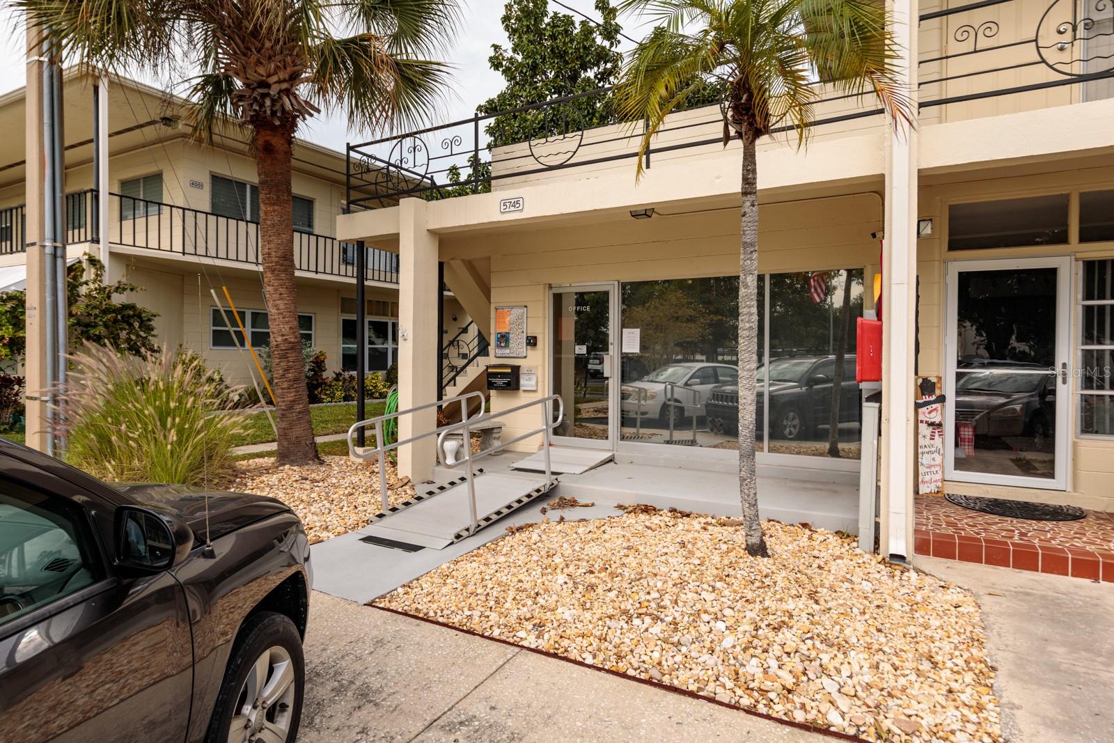 CLEARVIEW OAKS BLDG 18 - Residential