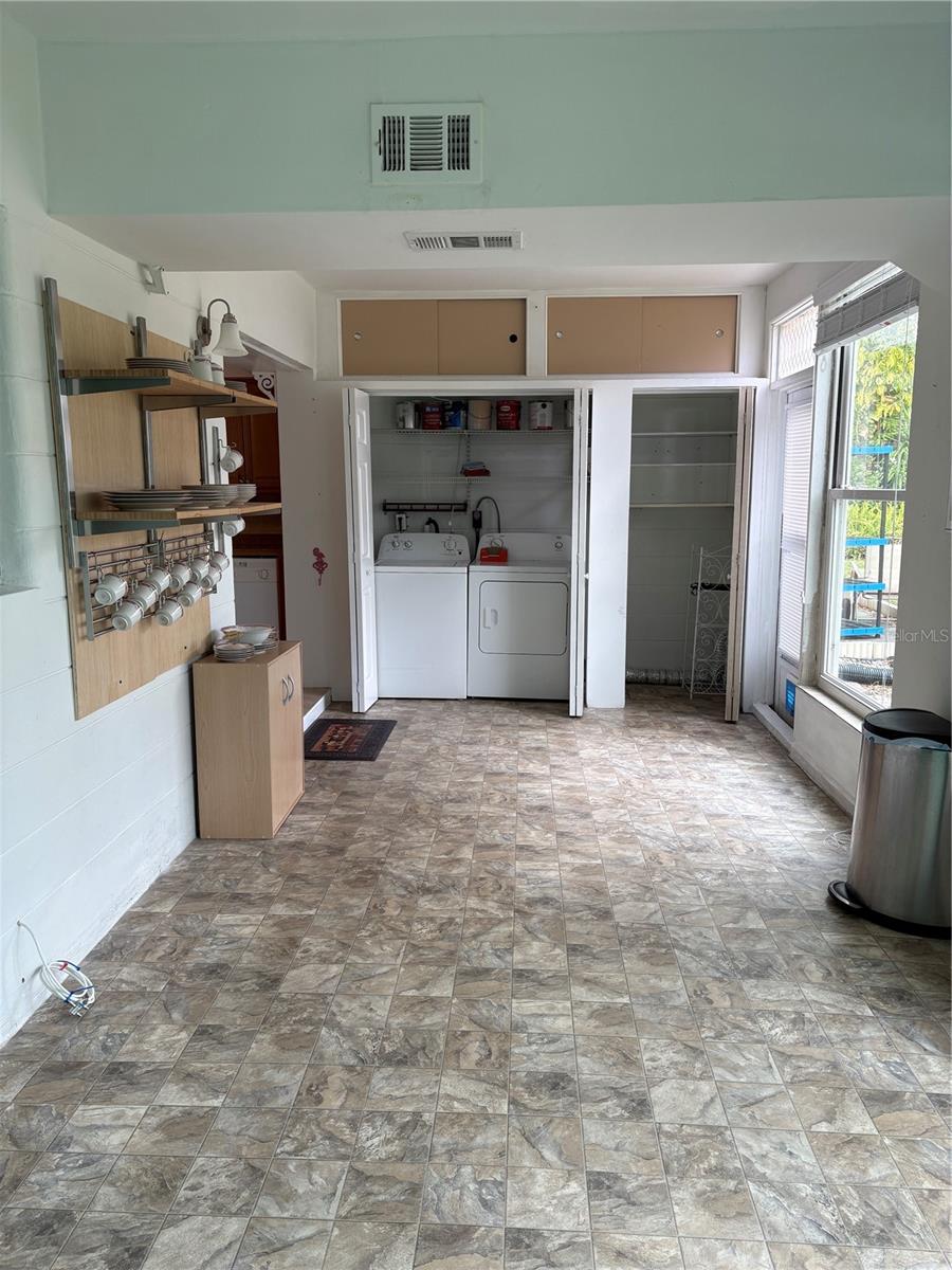 CLEARVIEW OAKS BLDG 18 - Residential