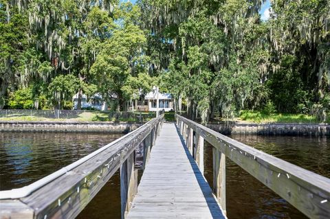 A home in EAST PALATKA