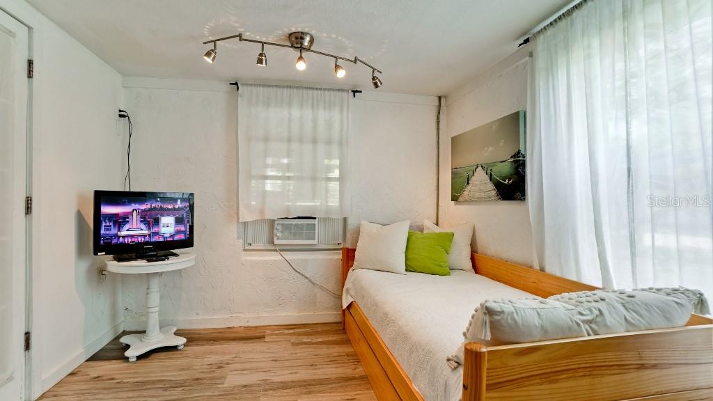 ILEXHURST - Residential