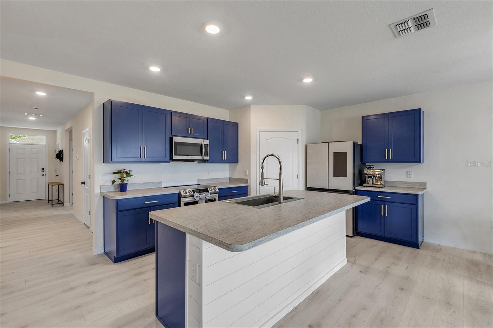 COASTAL WOODS UN D - Residential