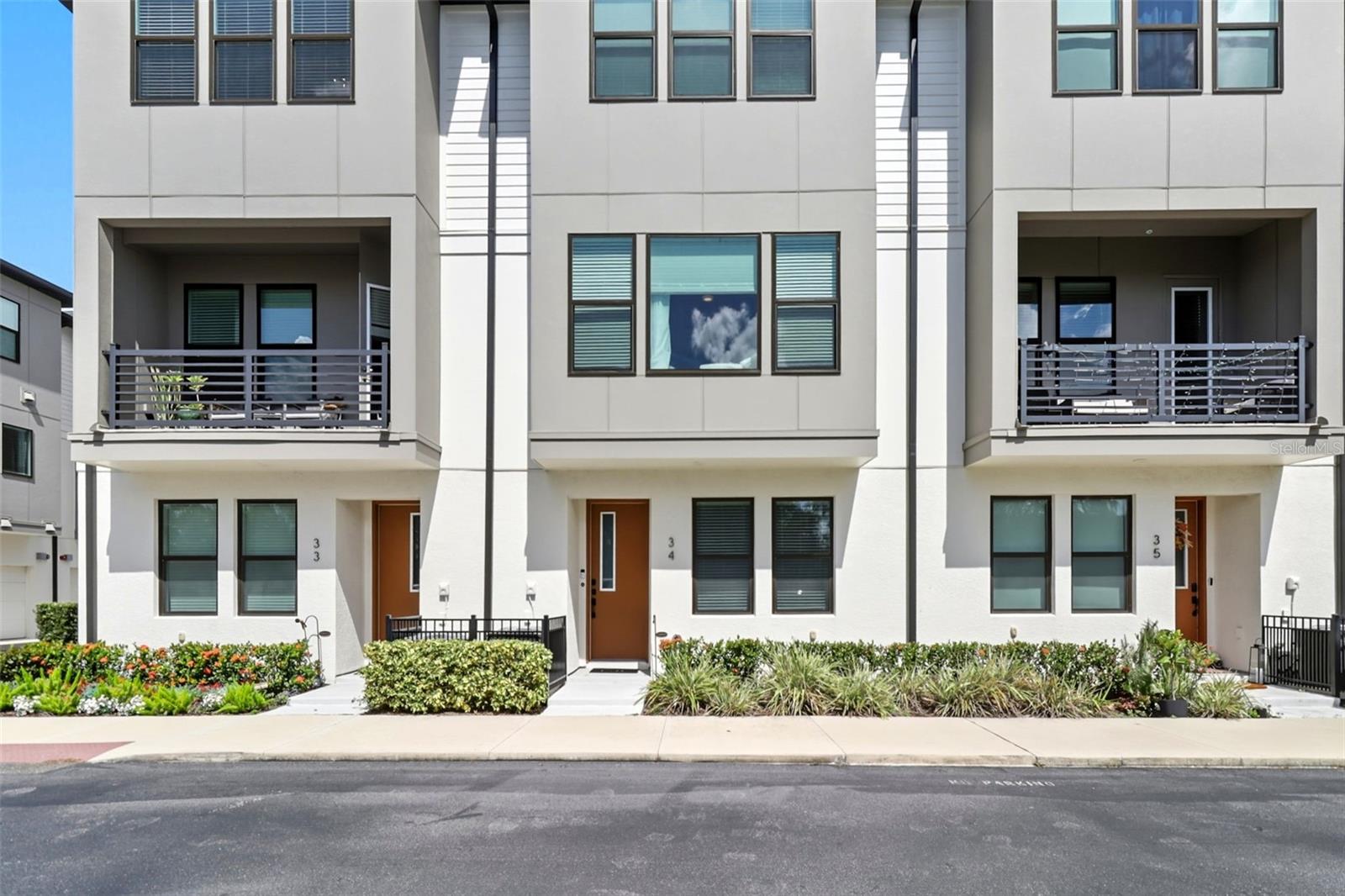 WESTSHORE VILLAGE TWNHMS - Residential