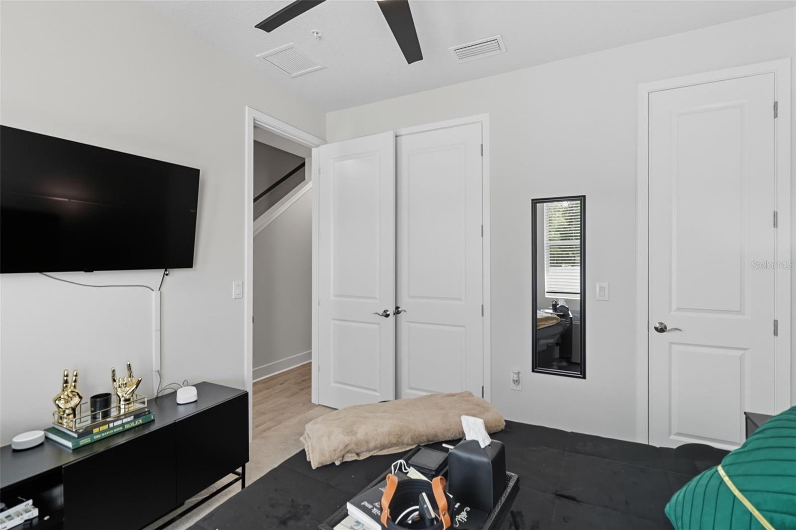 WESTSHORE VILLAGE TWNHMS - Residential