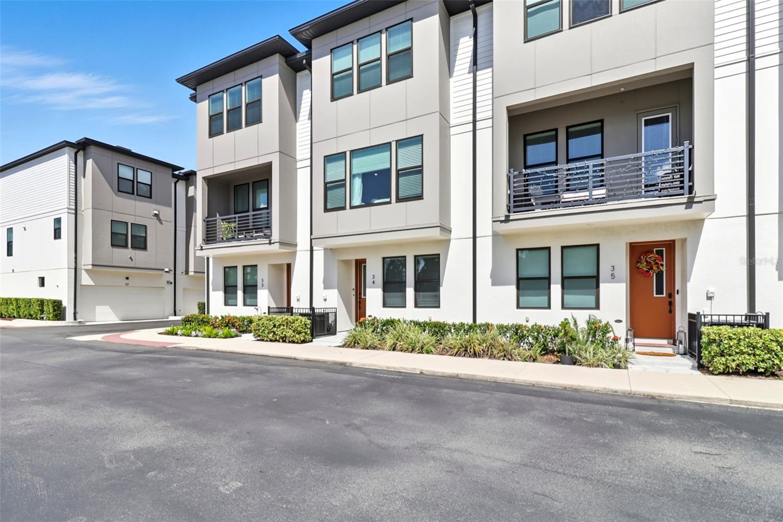 WESTSHORE VILLAGE TWNHMS - Residential