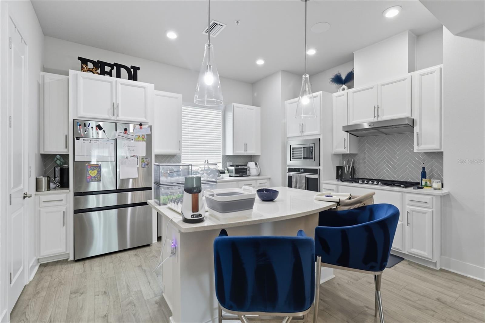 WESTSHORE VILLAGE TWNHMS - Residential