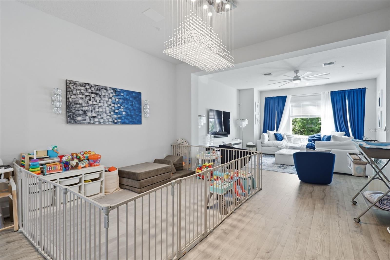 WESTSHORE VILLAGE TWNHMS - Residential