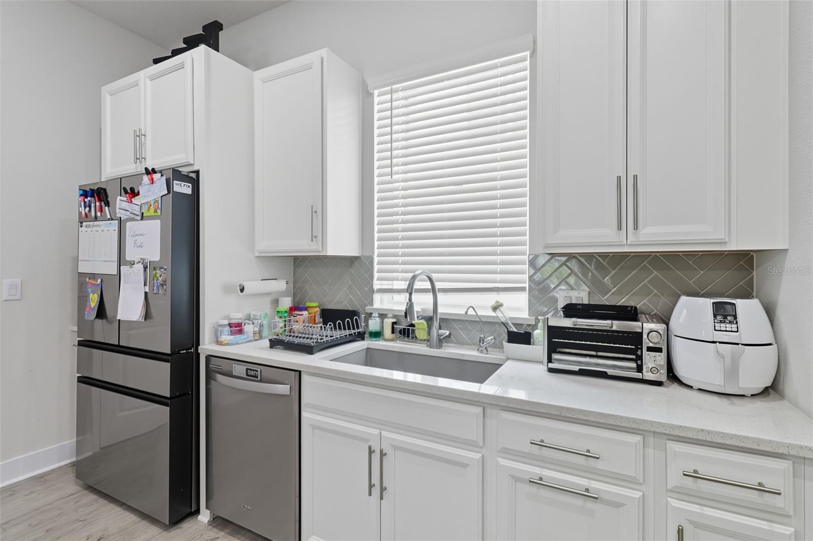 WESTSHORE VILLAGE TWNHMS - Residential