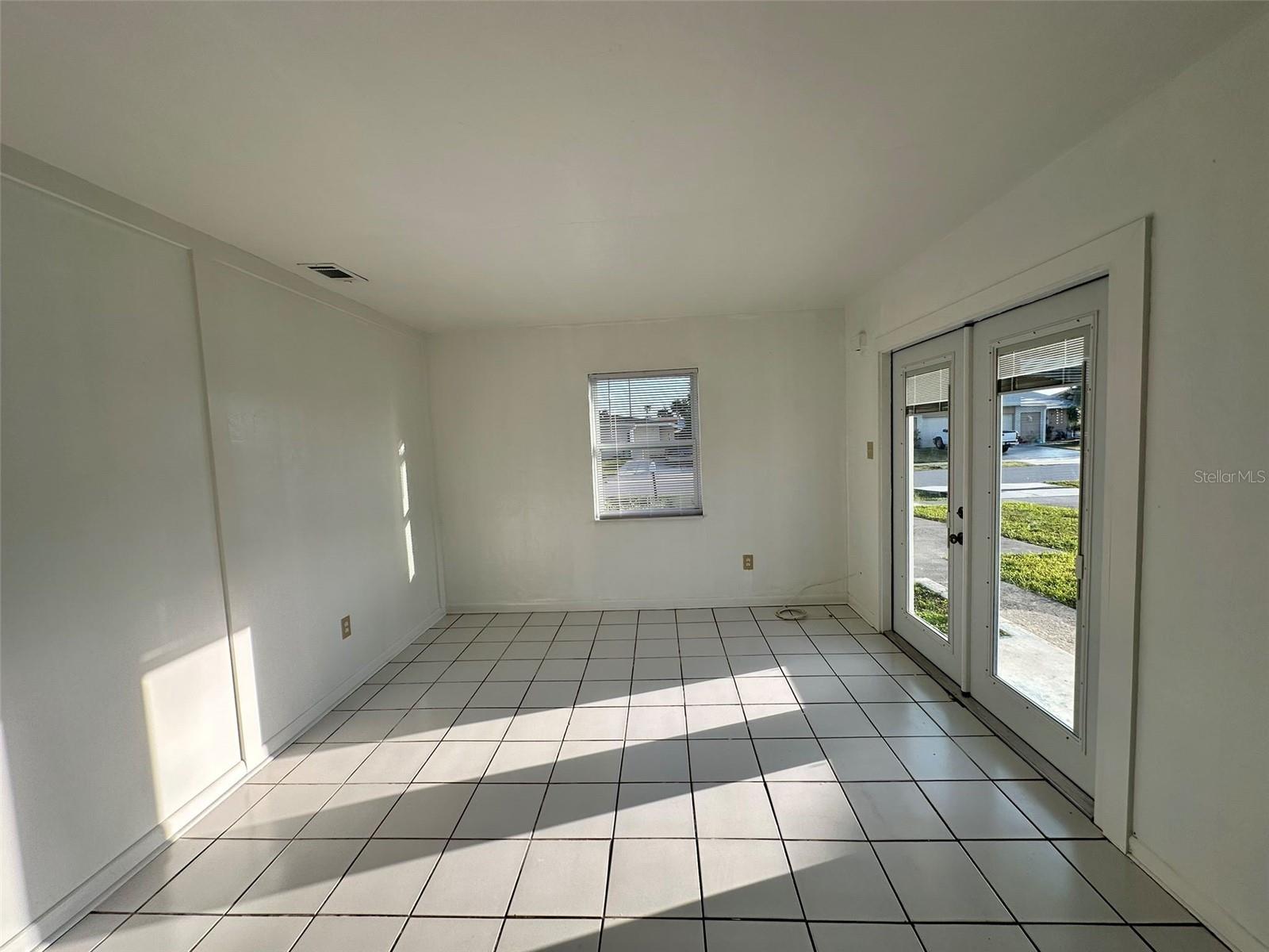 PORT CHARLOTTE SUB 03 - Residential Lease