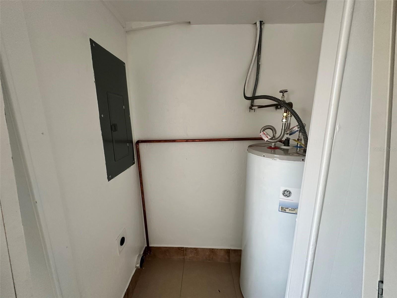 PORT CHARLOTTE SUB 03 - Residential Lease