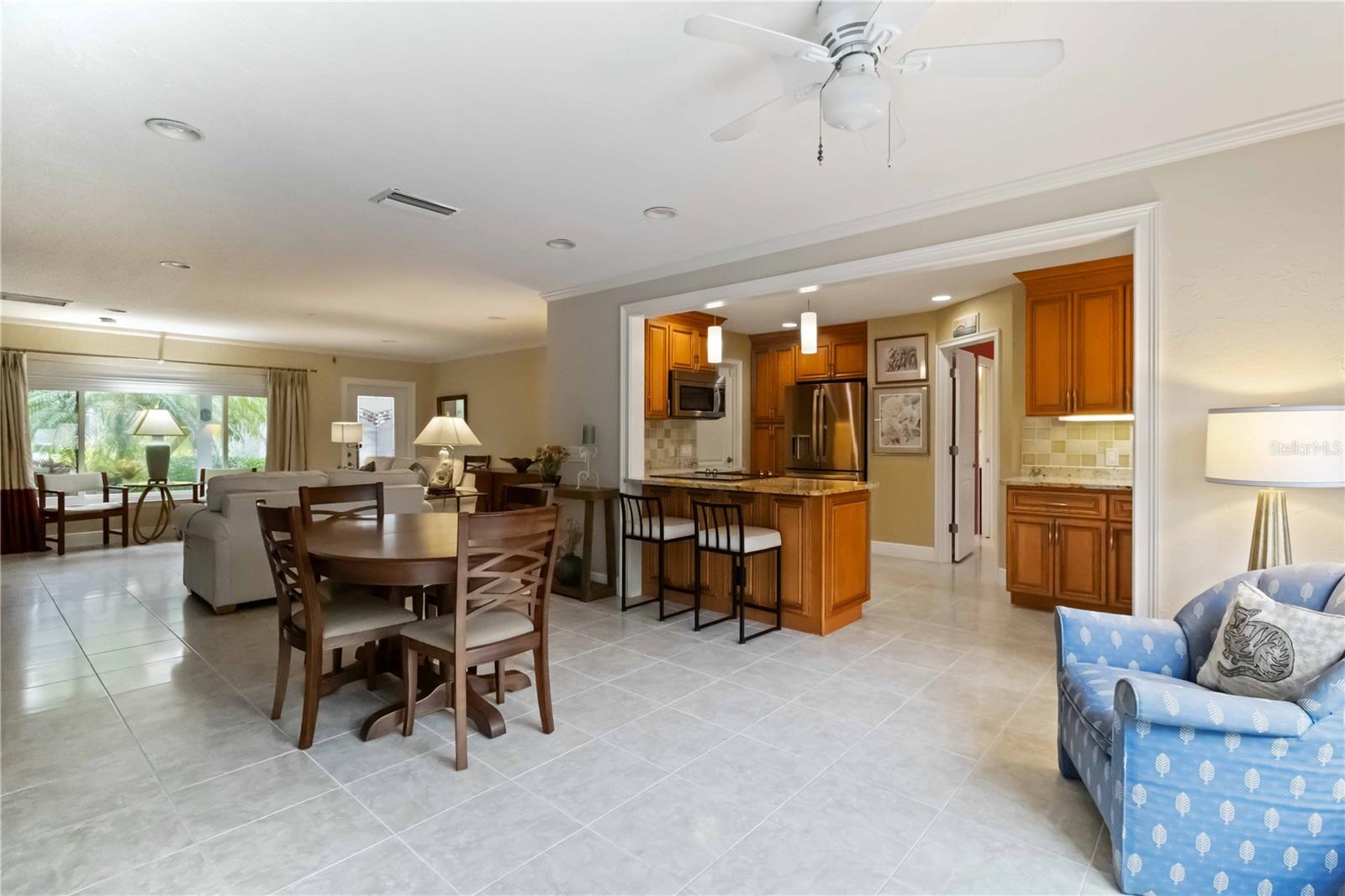SAPPHIRE SHORES - Residential