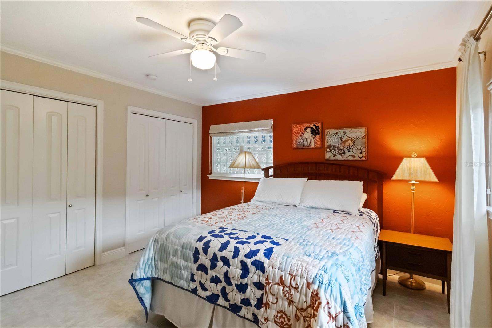 SAPPHIRE SHORES - Residential