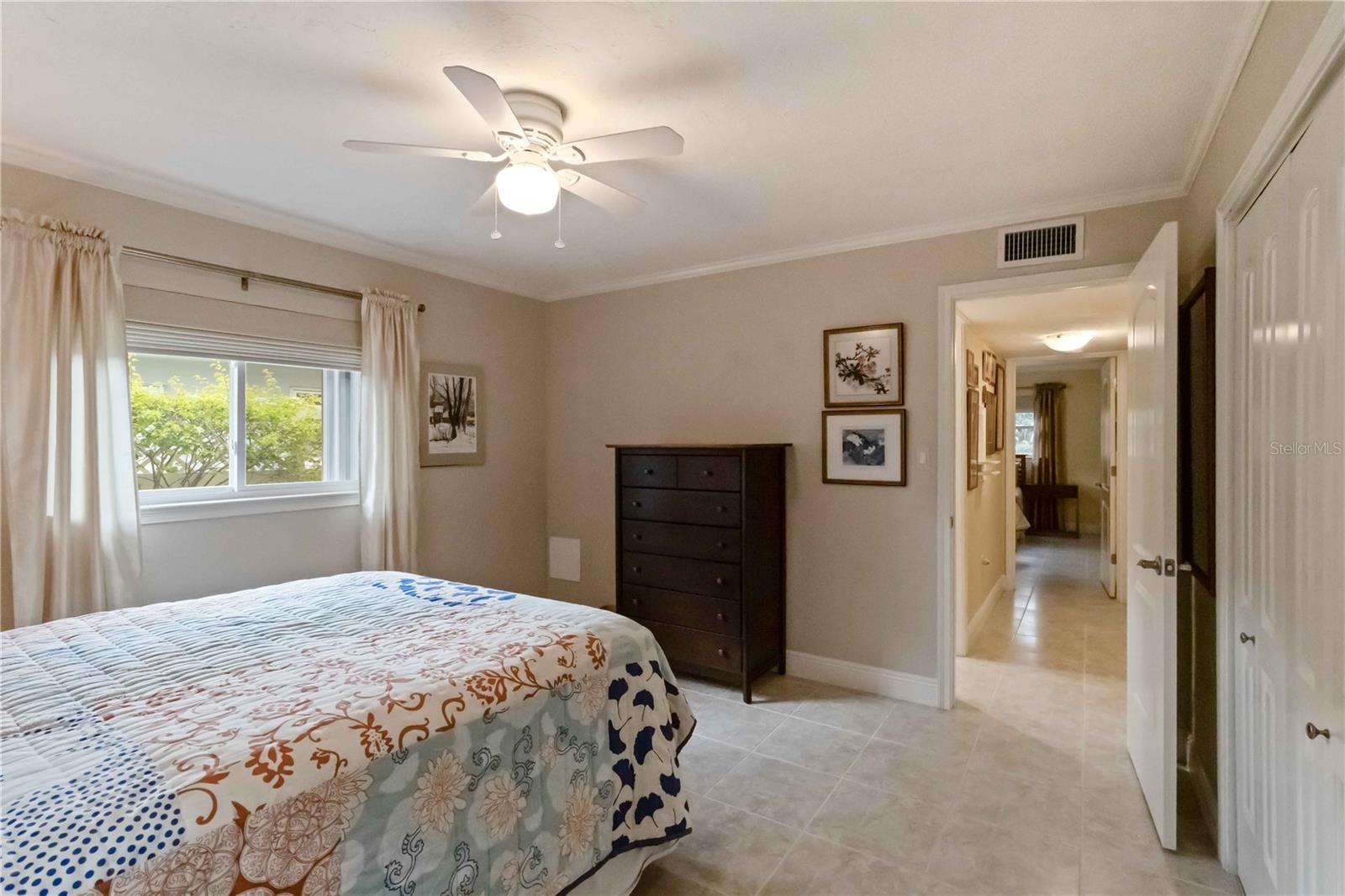 SAPPHIRE SHORES - Residential