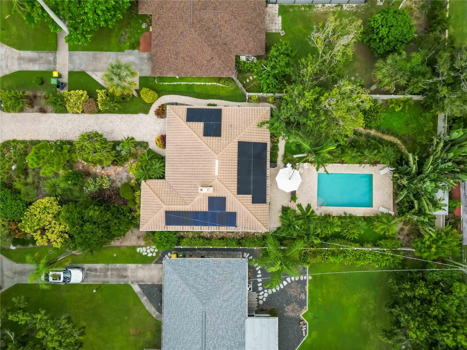 SAPPHIRE SHORES - Residential