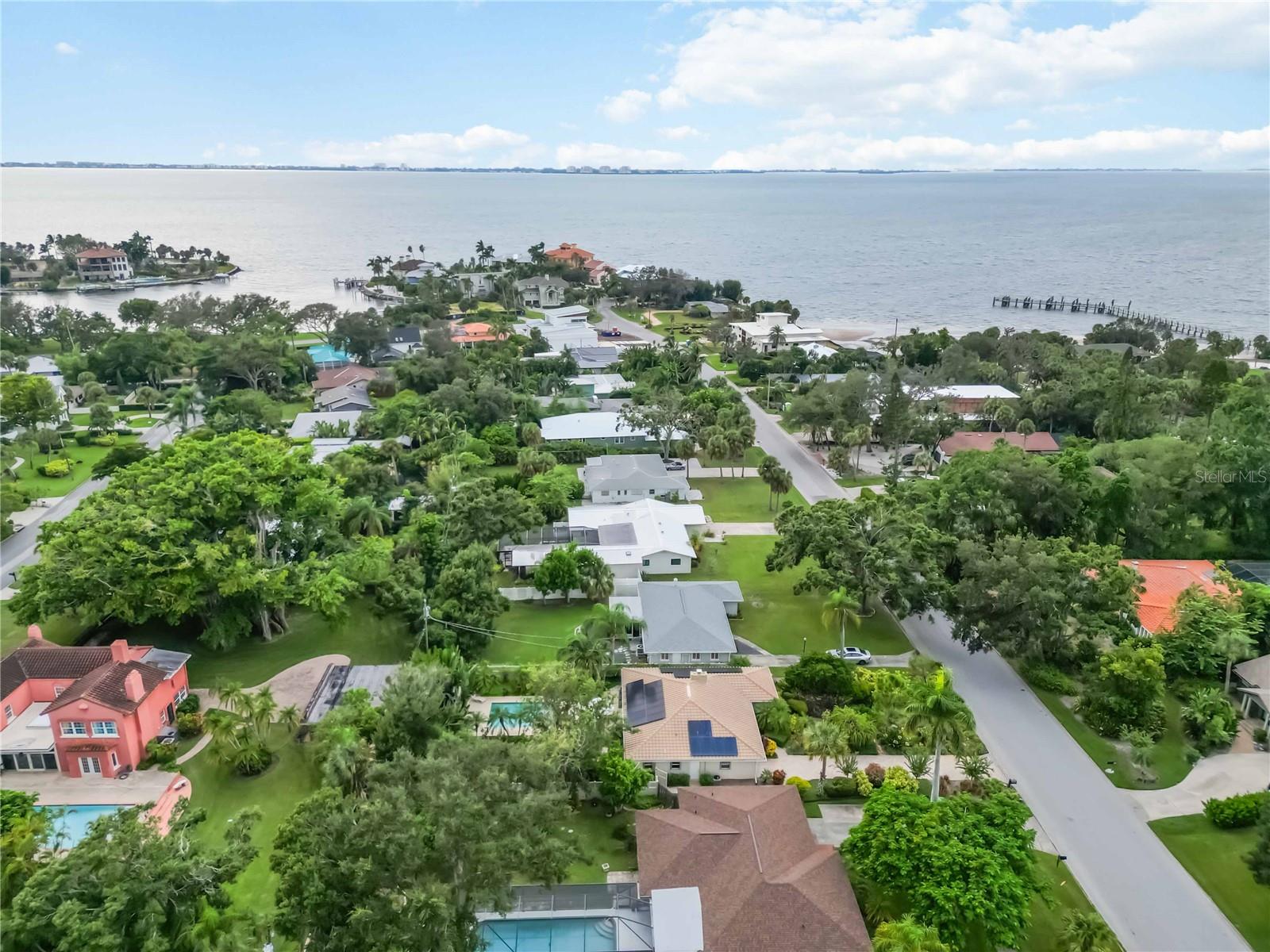 SAPPHIRE SHORES - Residential