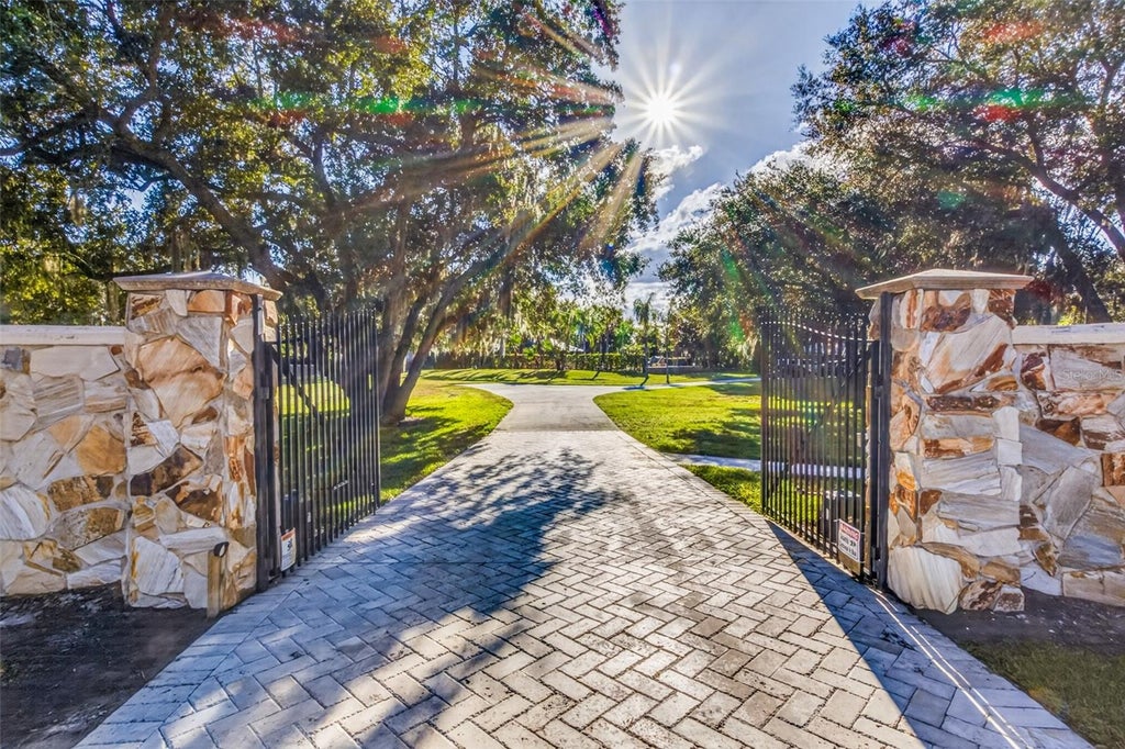 Photo of 2600 E Irlo Bronson Memorial Highway, Kissimmee, FL 34744 (MLS # O6452403)