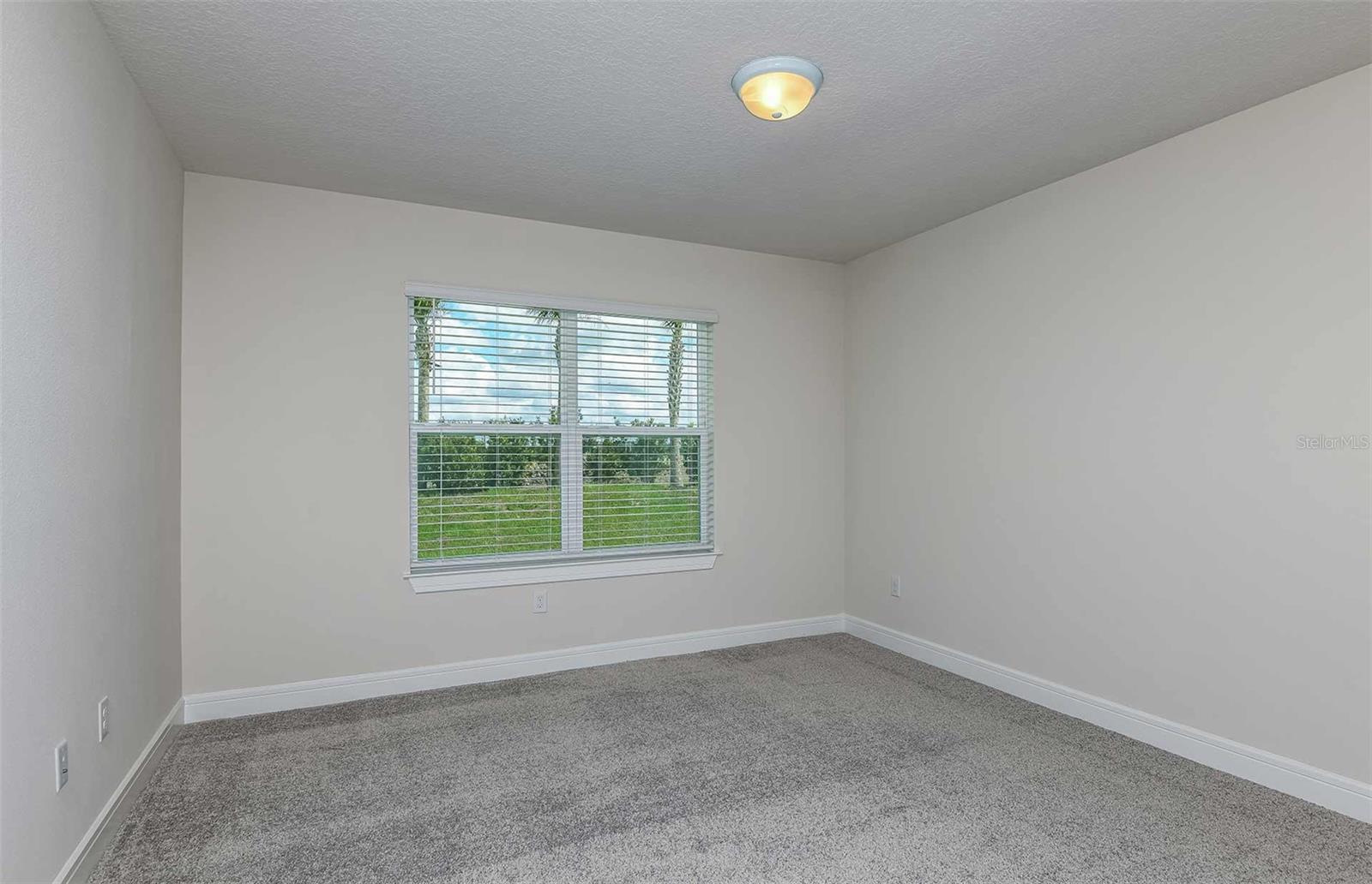 OAKFIELD LAKES - Residential