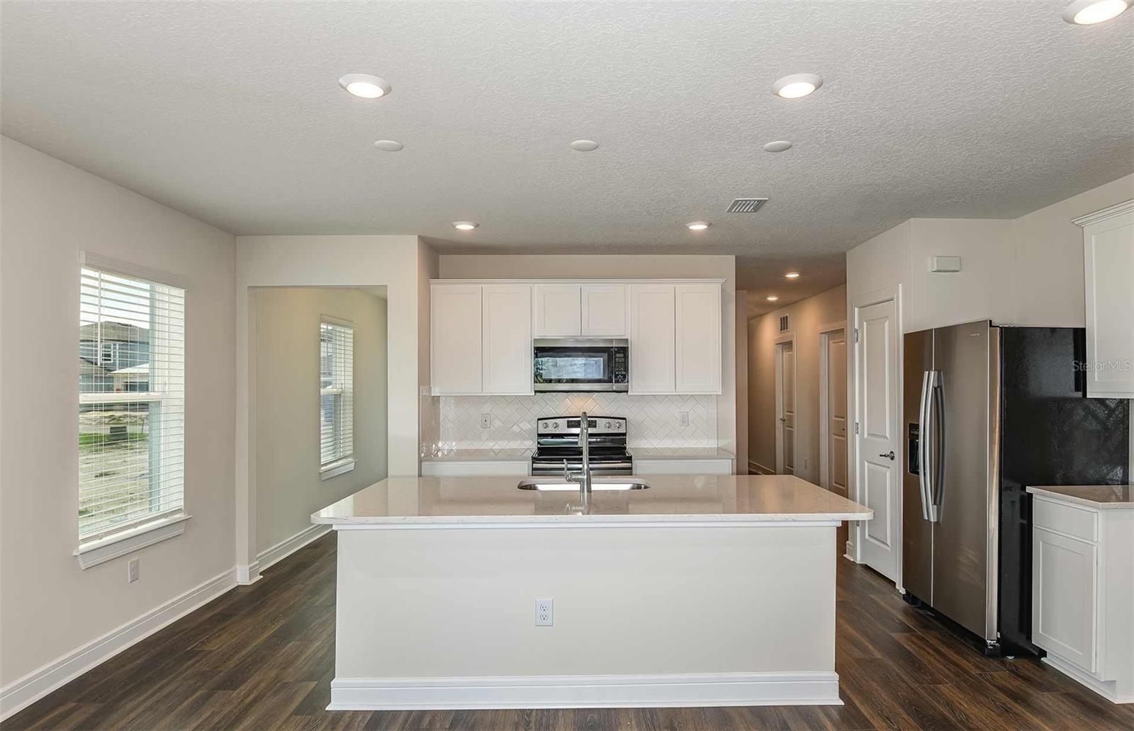 OAKFIELD LAKES - Residential