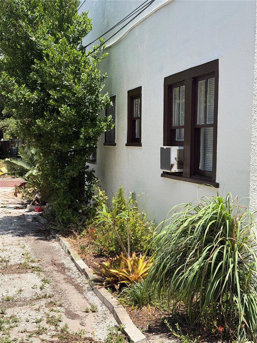 LARGO HEIGHTS REV - Residential Income