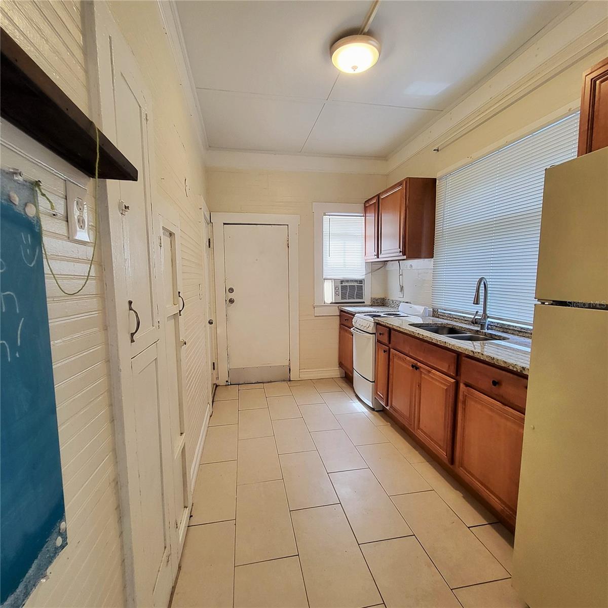 LARGO HEIGHTS REV - Residential Income