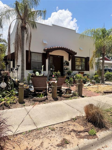 Photo of 305 Woodrow Avenue, Largo, FL 33770 (MLS # TB8510201)