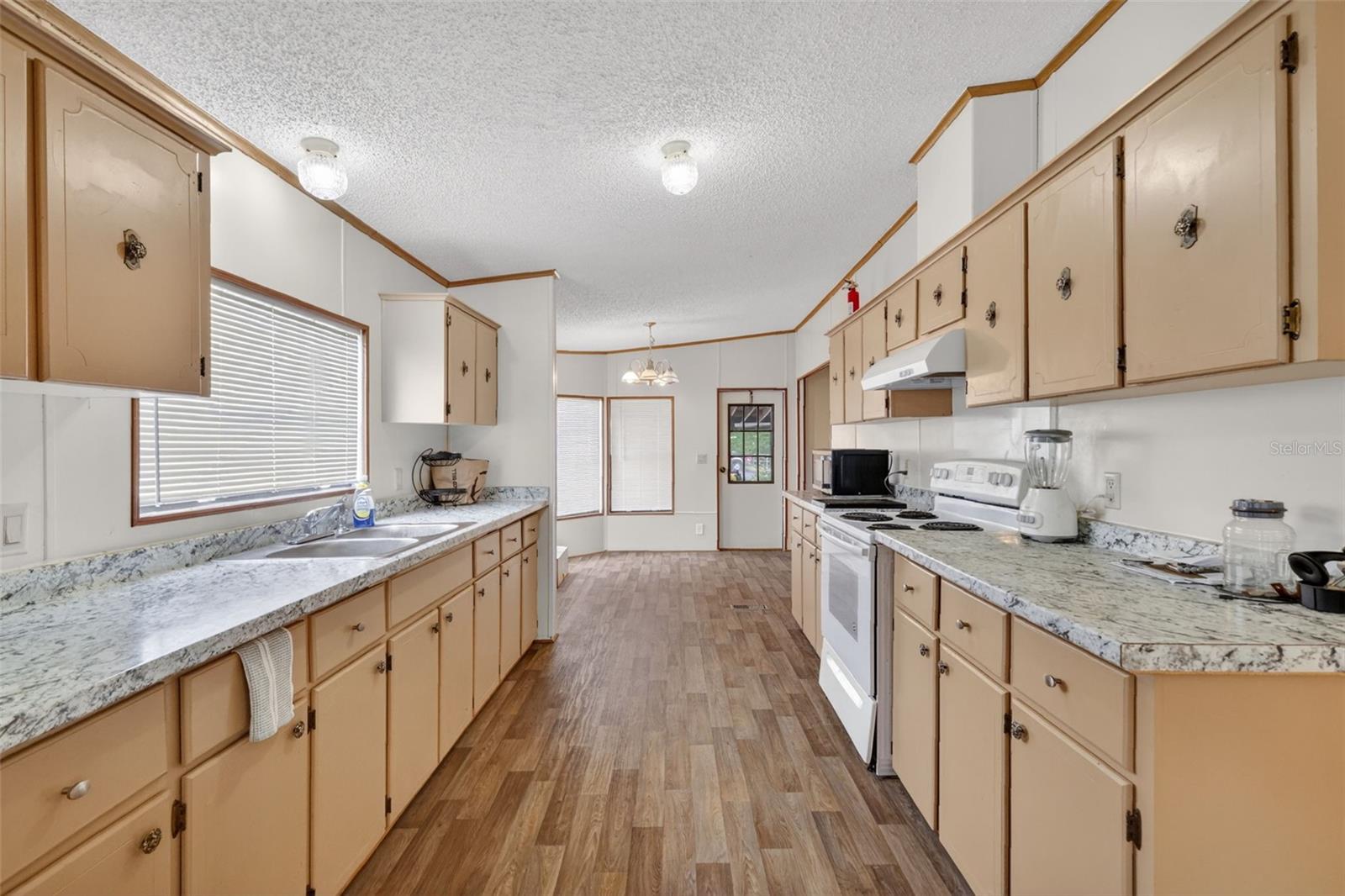 ROCK SPRINGS RDG PH V-8 - Residential