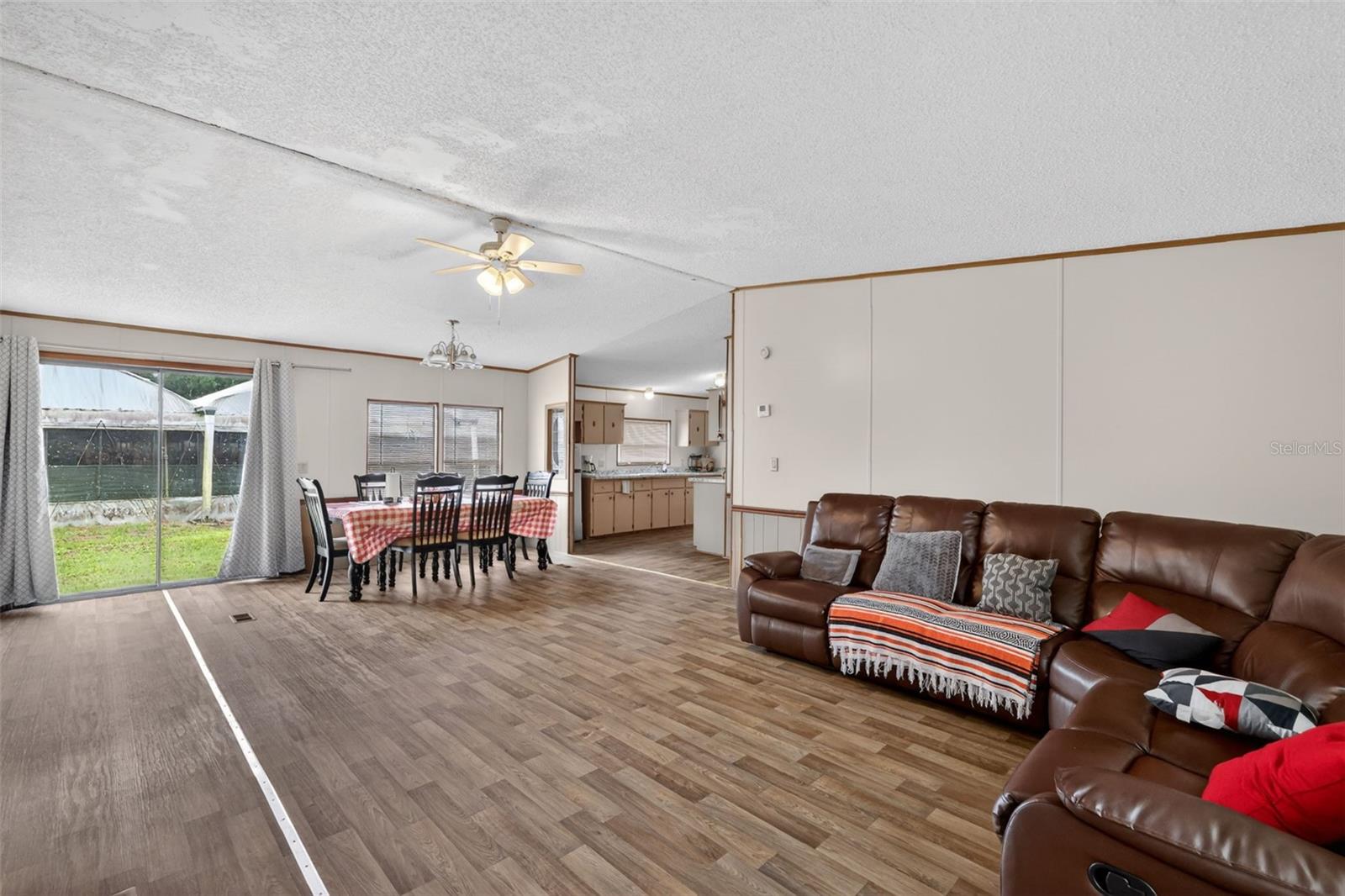 ROCK SPRINGS RDG PH V-8 - Residential