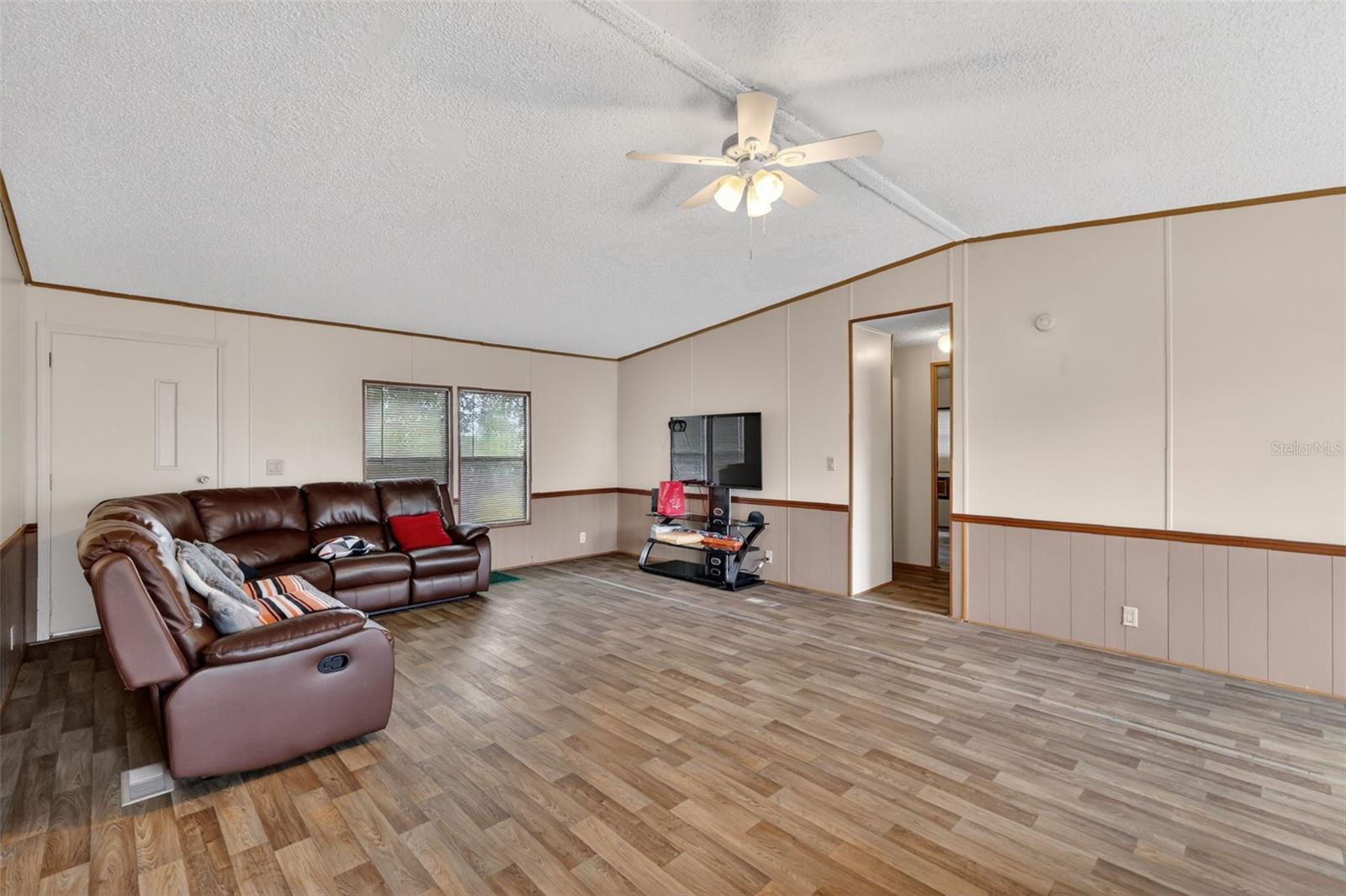 ROCK SPRINGS RDG PH V-8 - Residential