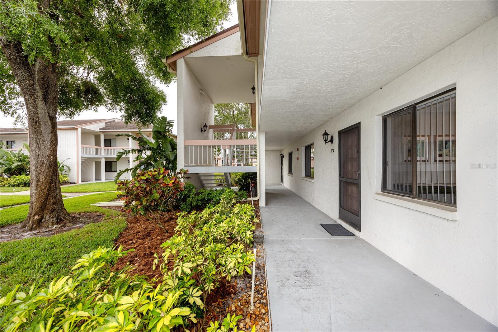 129 LAKEVIEW WAY