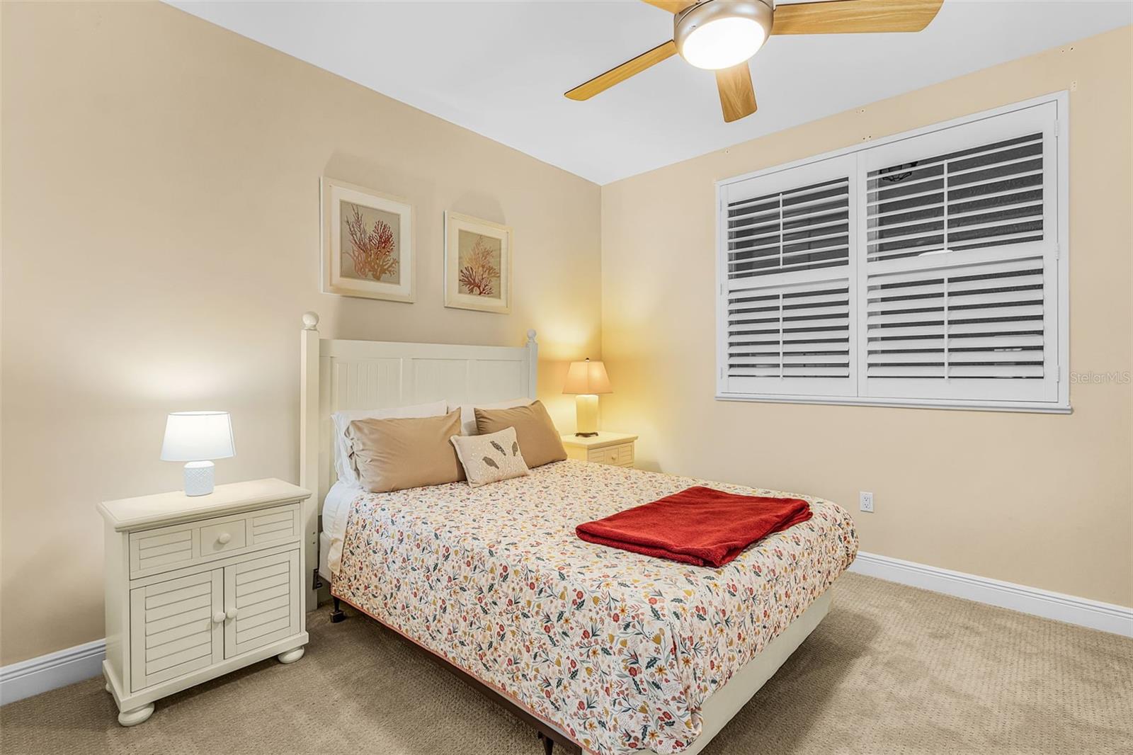 GRANDE ISLE TOWERS I & 02 PH I - Residential