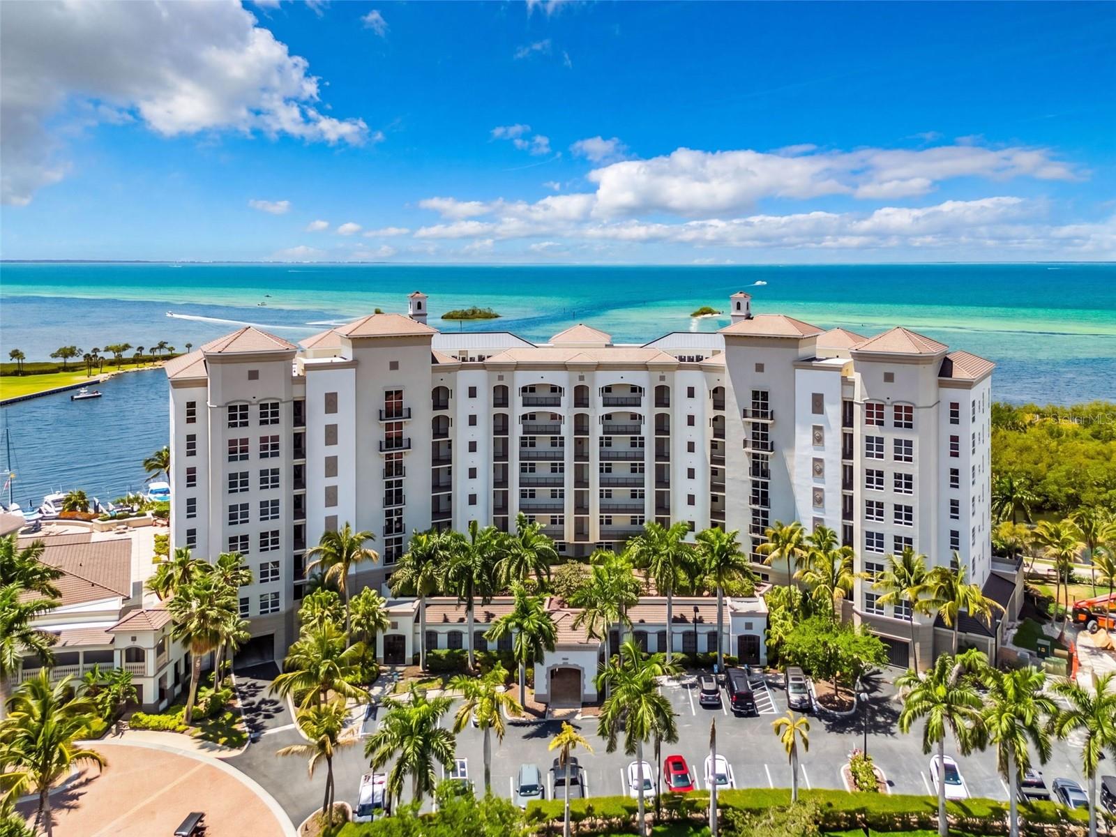 GRANDE ISLE TOWERS I & 02 PH I - Residential