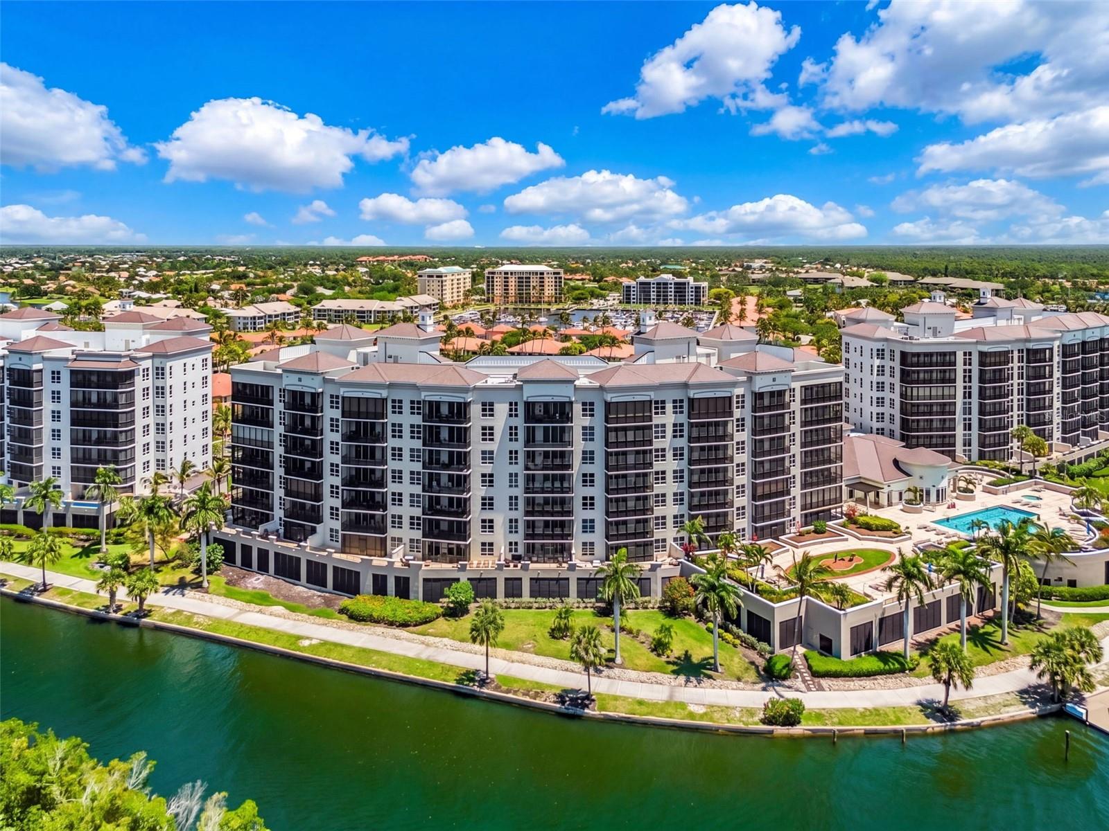 GRANDE ISLE TOWERS I & 02 PH I - Residential