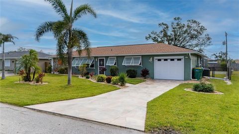 A home in PORT CHARLOTTE