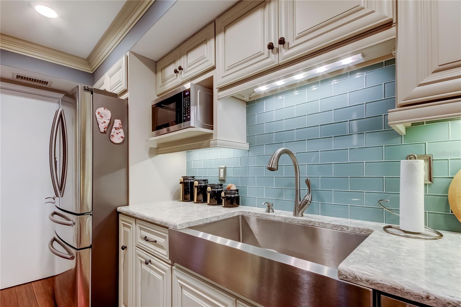 SOUTH PAULA POINT CONDO - Residential