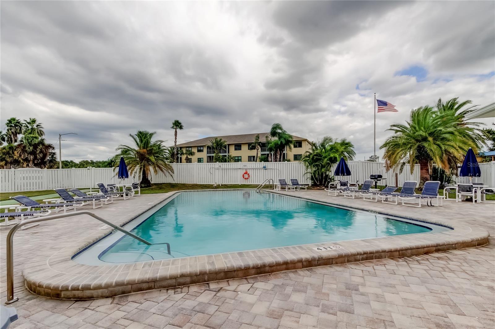 SOUTH PAULA POINT CONDO - Residential