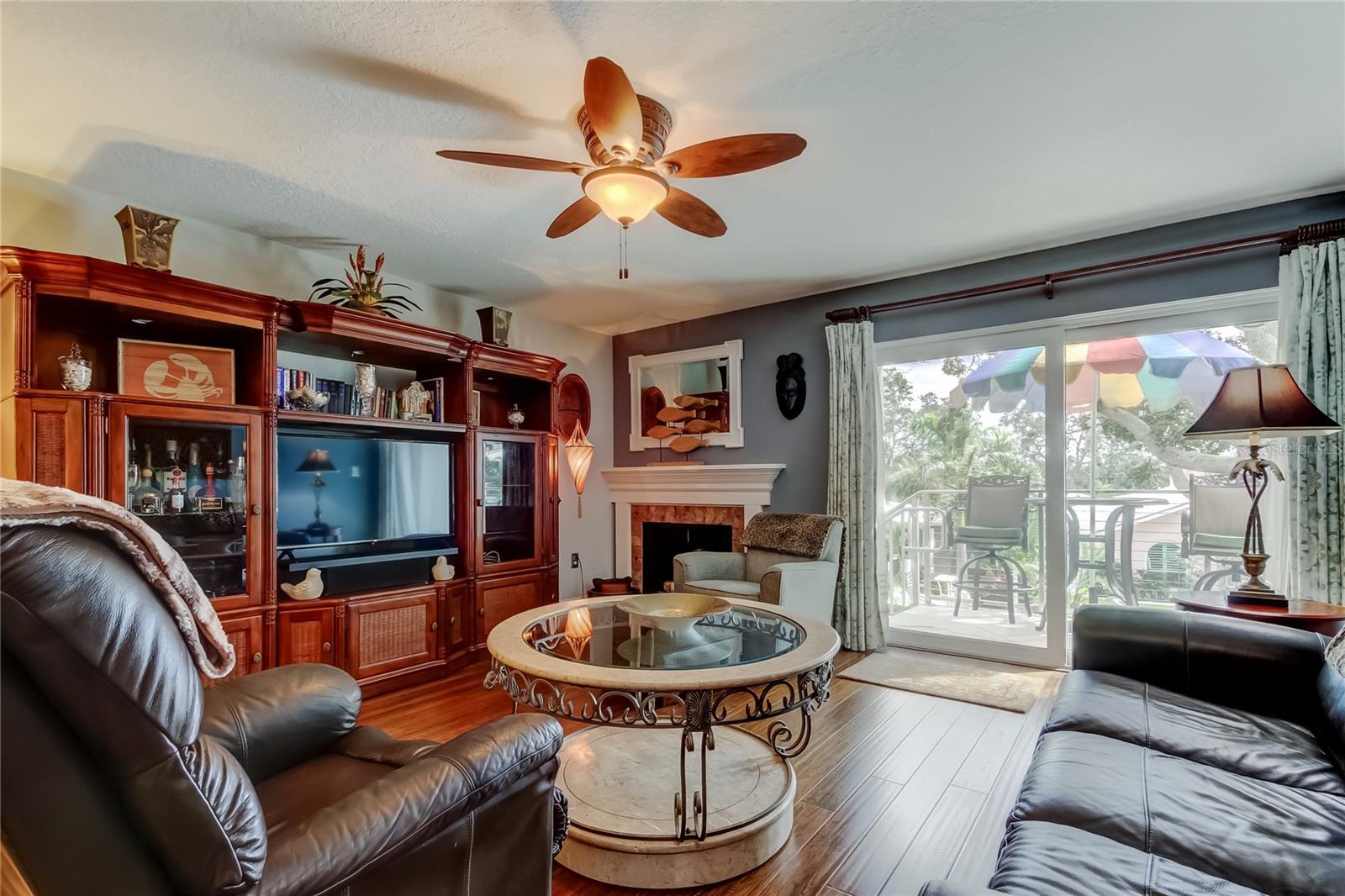 SOUTH PAULA POINT CONDO - Residential