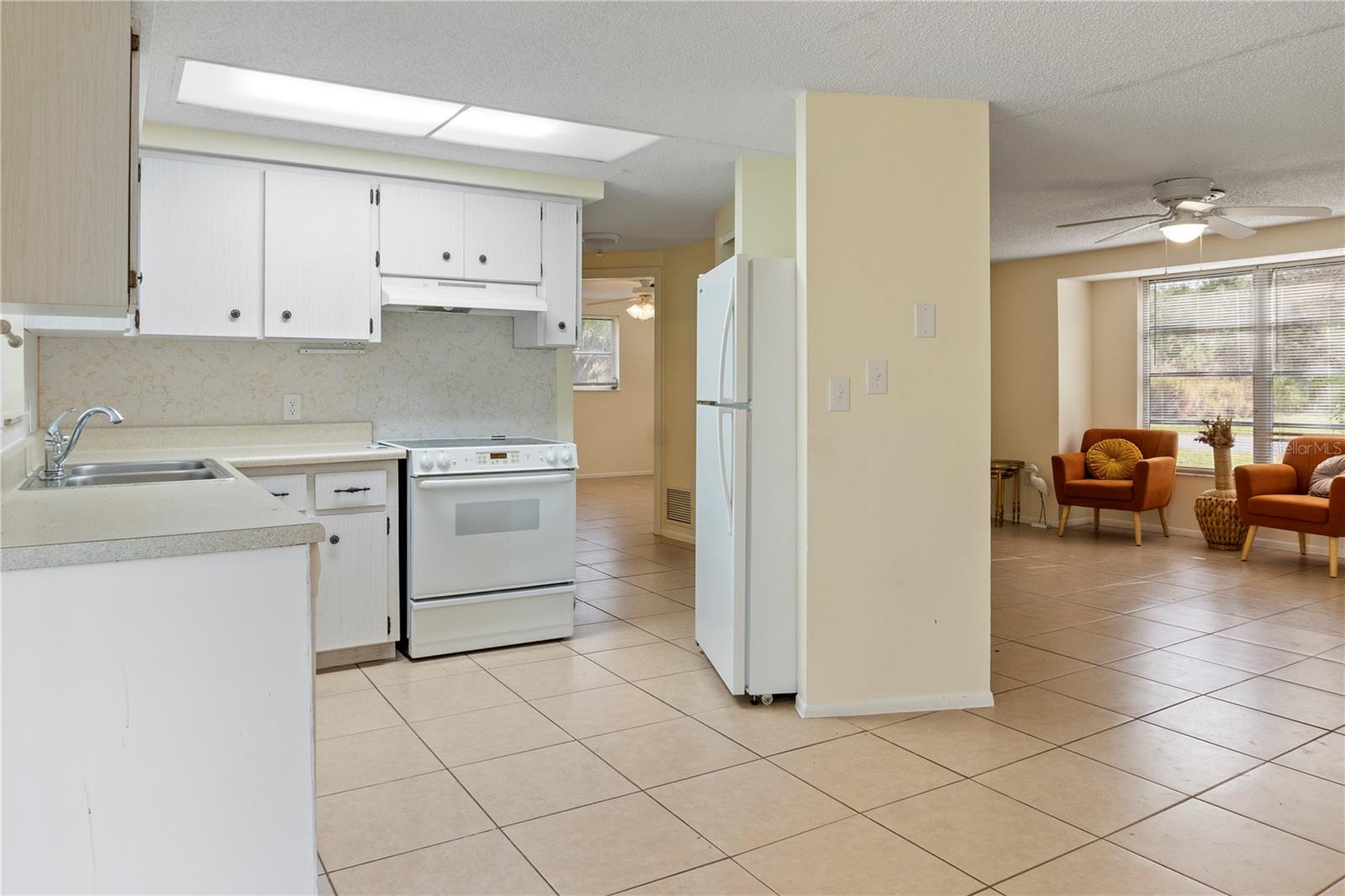 SOUTH VENICE - Residential