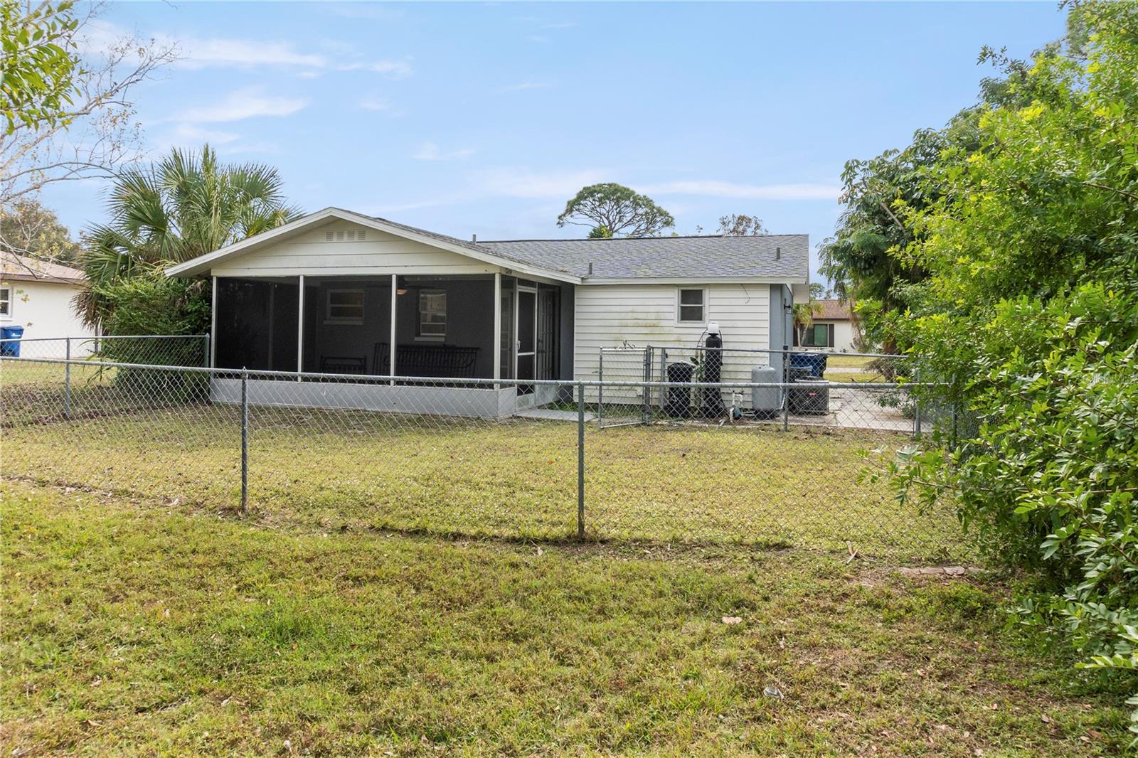 SOUTH VENICE - Residential