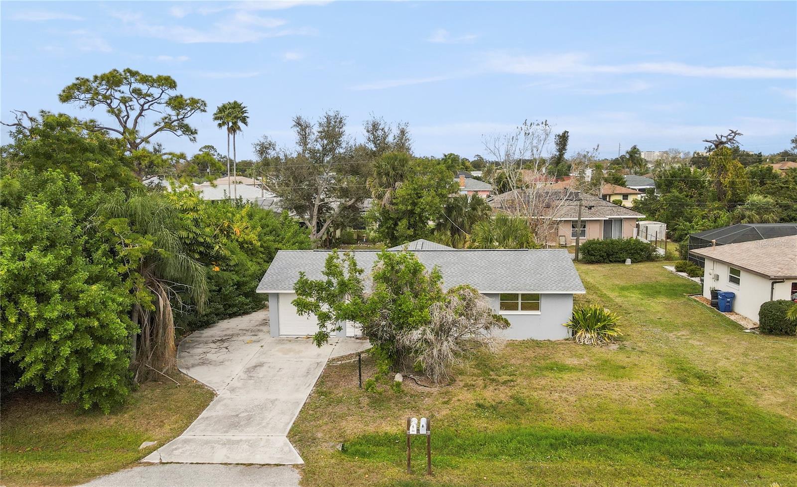 SOUTH VENICE - Residential