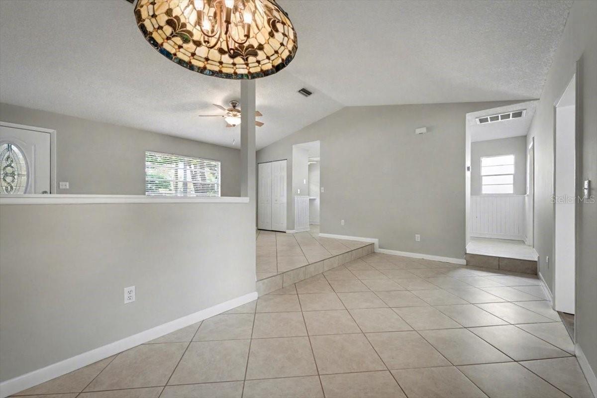 MC NARY RIVER LTS 08 & 08 01/2 ORMOND - Residential