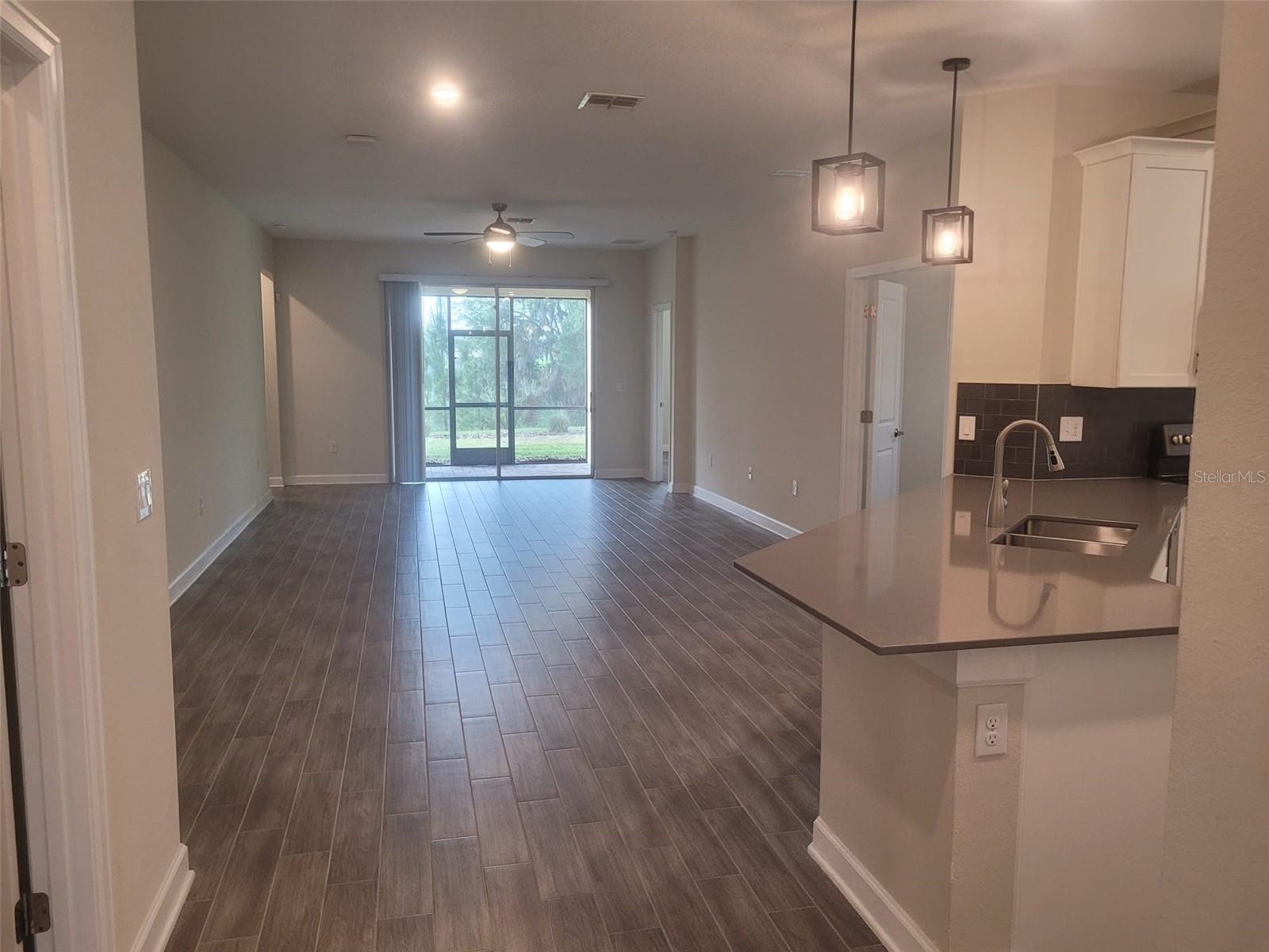 8899 FALLEN OAK DR