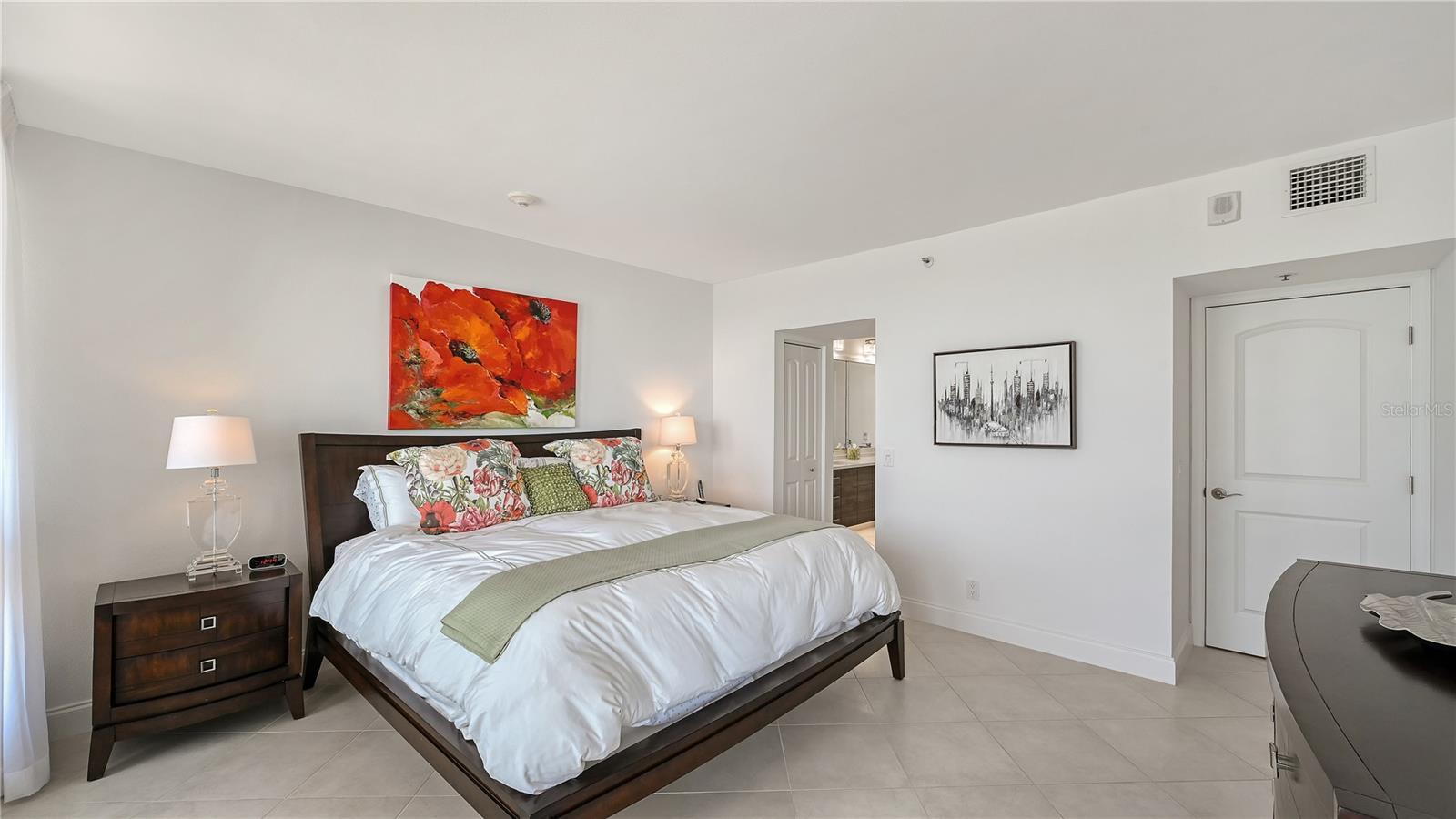 BEACHPLACE I - Residential